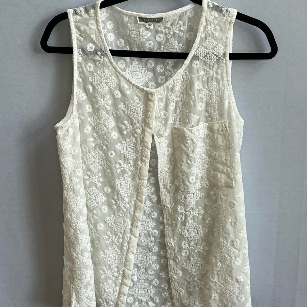 Pleione White Embroidered Sleeveless Blouse | Boho Style | Size Small